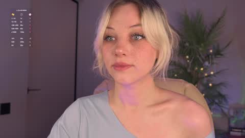 Snapshot of mia_milagros chatting on 23, 12, 2025 mia_milagros online show from 23, 12, 2025