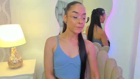mia monroe7 online show from 19, 10, 2025
