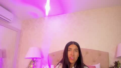 mia montess online show from 23, 7, 2026