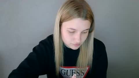 Mia online show from 25, 9, 2025