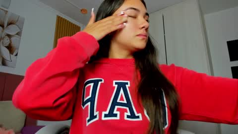 Mia Nevaeh - follow me online show from 4, 1, 2025