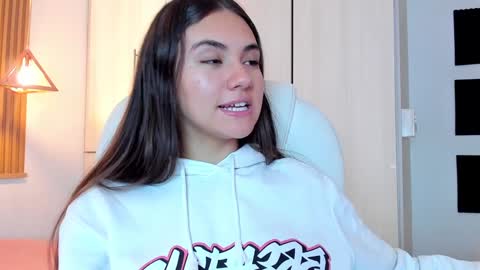 Mia Nevaeh - follow me online show from 30, 1, 2025