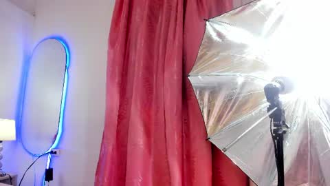 mia_nova5 online show from 22, 6, 2026