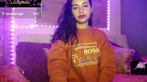 Snapshot of mia_petitebaby chatting on 9, 3, 2025 Ma online show from 9, 3, 2025