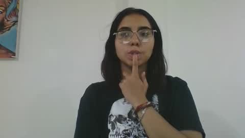 Mia  online show from 14, 5, 2026