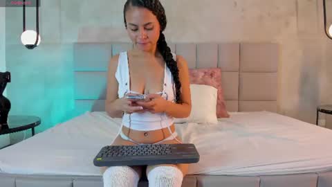 Snapshot of mia_phalmerr chatting on 9, 6, 2026 Mia Phalmer online show from 9, 6, 2026