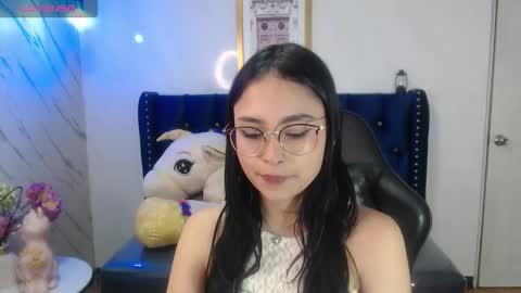 Snapshot of mia_rouse_v chatting on 13, 10, 2025 Hi Stream 800am to 200pm online show from 13, 10, 2025