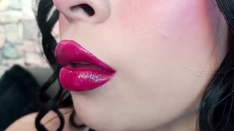 Mia online show from 21, 11, 2025