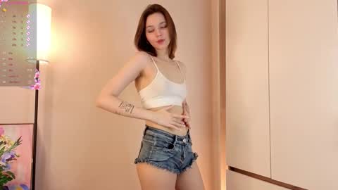 Mia  Roxy online show from 8, 11, 2025