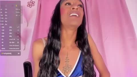 Snapshot of mia_royal chatting on 14, 7, 2026 mia_royal online show from 14, 7, 2026
