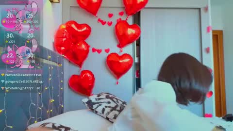 Mia online show from 17, 2, 2025