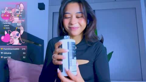 Mia online show from 5, 10, 2025