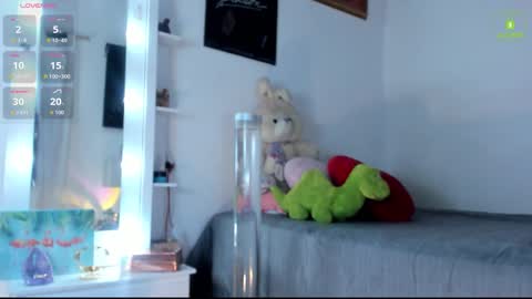 Mia  online show from 22, 11, 2025