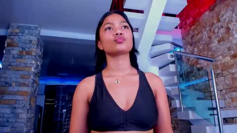 Mia steele online show from 27, 3, 2026