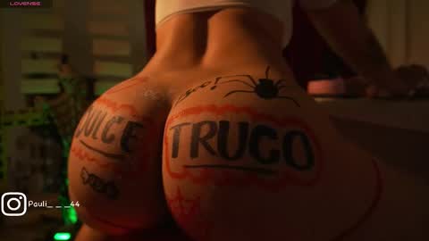 Mia online show from 31, 10, 2025