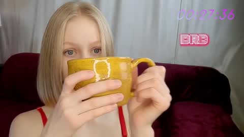 Mia online show from 1, 1, 2025