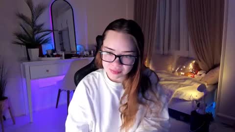 VixenMia online show from 25, 2, 2025