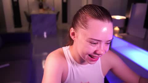 VixenMia online show from 18, 11, 2025