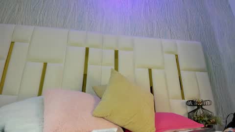 Snapshot of mia_vy chatting on 5, 5, 2026 mia_vy online show from 5, 5, 2026