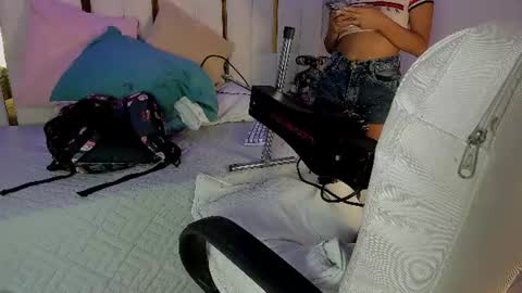 Snapshot of mia_vy chatting on 9, 6, 2026 mia_vy online show from 9, 6, 2026