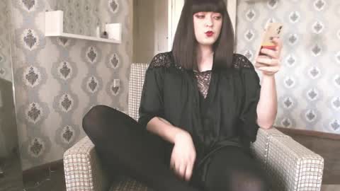 mia_wallase online show from 24, 5, 2026