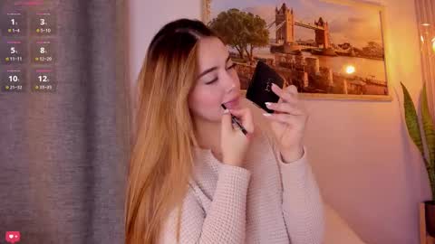 Mia White  online show from 13, 2, 2025