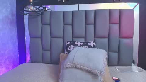 Mia online show from 15, 9, 2025