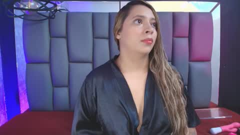 Mia online show from 19, 9, 2025