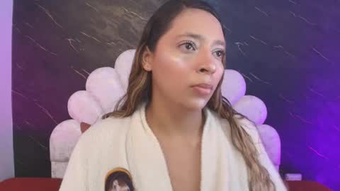 Mia online show from 10, 4, 2026