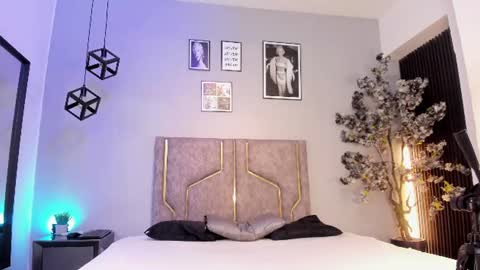miaakittyy online show from 28, 7, 2026