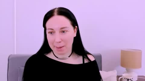 Mia online show from 15, 4, 2026