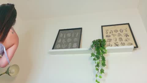 miaanderson__ online show from 11, 4, 2026