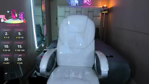 Mia Camille online show from 28, 4, 2026