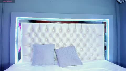 Mia Camille online show from 5, 6, 2026
