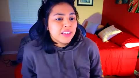 Mia online show from 8, 1, 2025