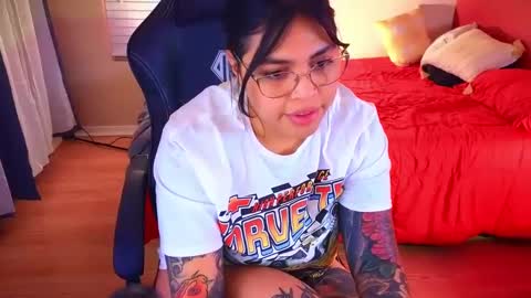 Mia online show from 9, 1, 2025