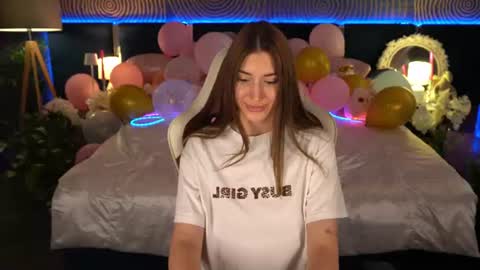 Mia online show from 3, 7, 2026