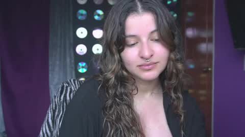 Mia online show from 25, 4, 2026