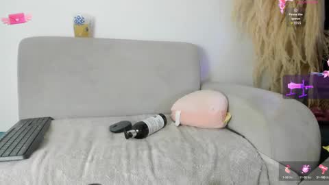 Snapshot of miafisher_ chatting on 23, 9, 2025 Miafisher online show from 23, 9, 2025