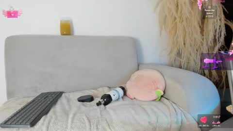 Snapshot of miafisher_ chatting on 21, 10, 2025 Miafisher online show from 21, 10, 2025