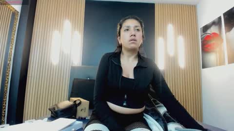 Snapshot of miafix chatting on 9, 2, 2026 Mia Carter Schedule 800 - 1430 gtm-5 online show from 9, 2, 2026