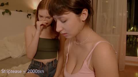 Snapshot of miafleur chatting on 7, 2, 2025 Mia online show from 7, 2, 2025