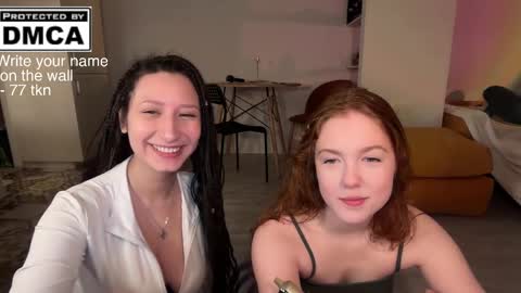 Mia online show from 5, 4, 2026