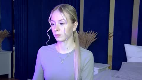 Snapshot of miagraces chatting on 26, 9, 2025 Mia online show from 26, 9, 2025