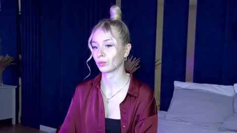 Snapshot of miagraces chatting on 1, 10, 2025 Mia online show from 1, 10, 2025