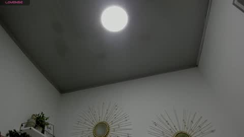 Miah Collins online show from 12, 2, 2025