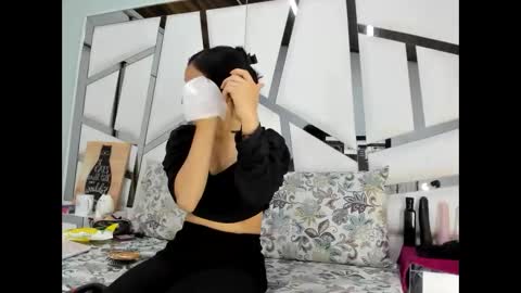 Snapshot of miaharper0 chatting on 19, 5, 2026 miaharper0 online show from 19, 5, 2026