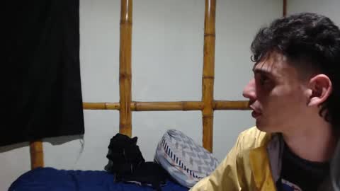 Mia  Sam online show from 8, 2, 2025