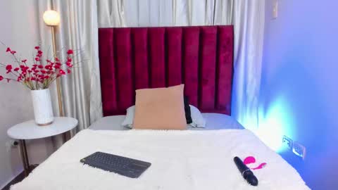 Snapshot of miahertz chatting on 22, 10, 2025 miahertz online show from 22, 10, 2025