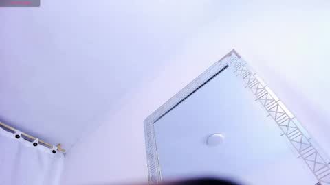 miajhonsonx online show from 15, 4, 2026